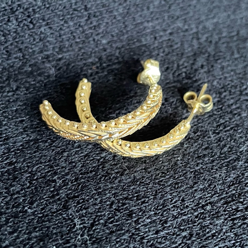 14k gold herringbone earrings with real gold backings